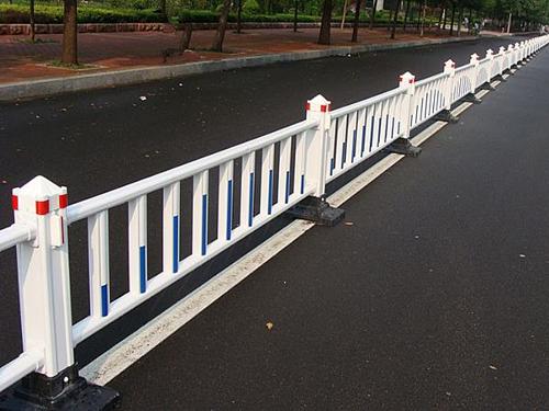 PVC道路护栏