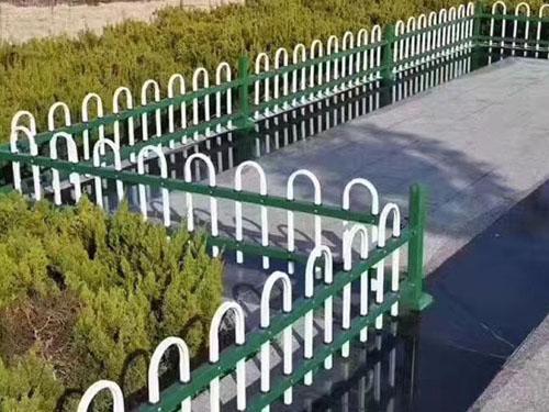 锌钢草坪围栏