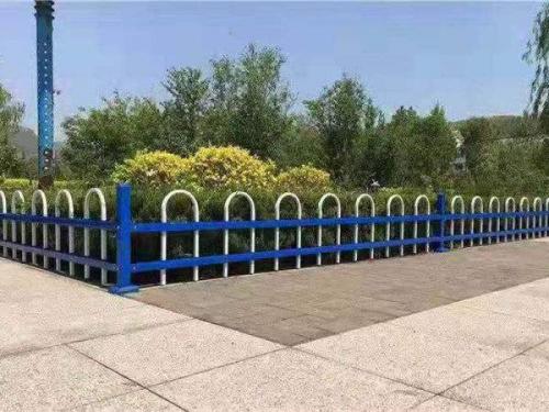 草坪围栏安装
